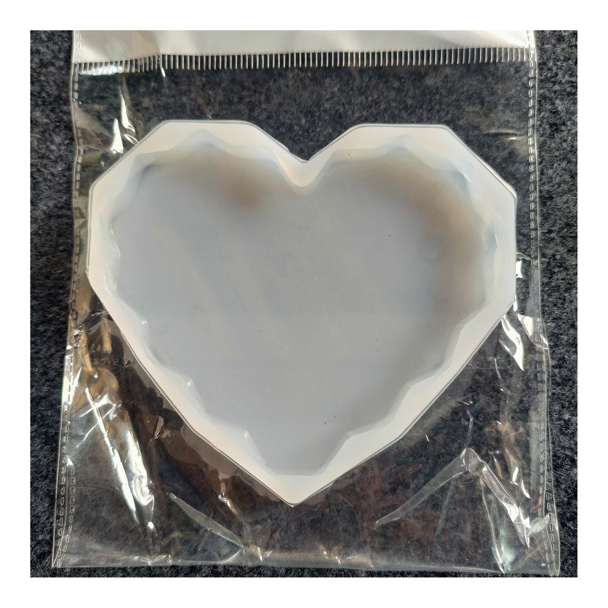 5 Inch Diamond Heart Mold