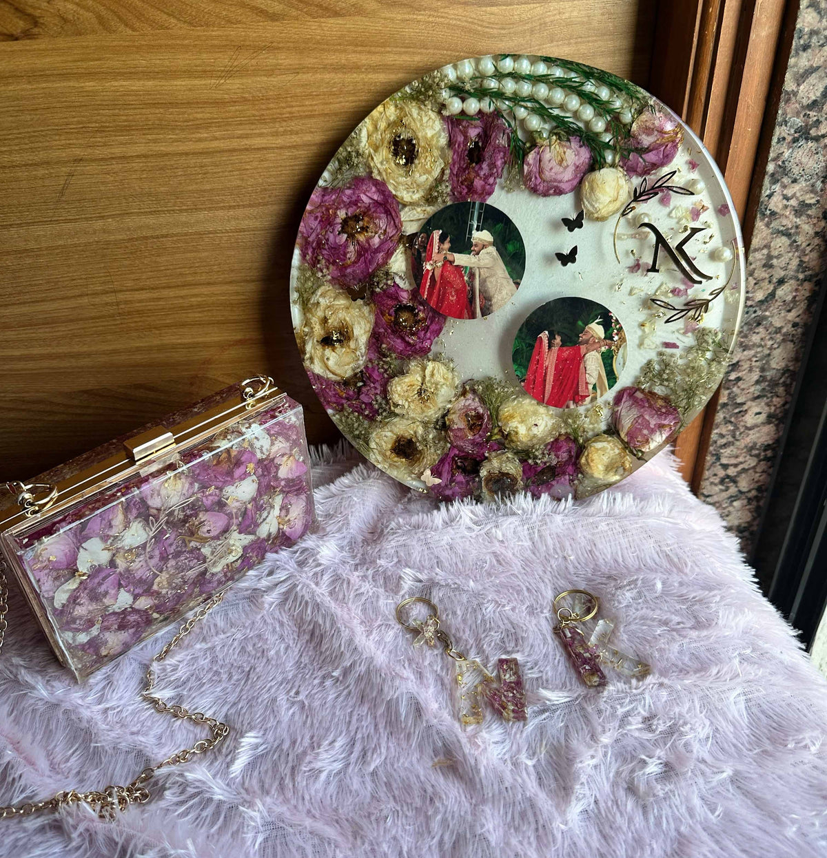 Custom Round Resin Art Frame & Keepsake Plaque