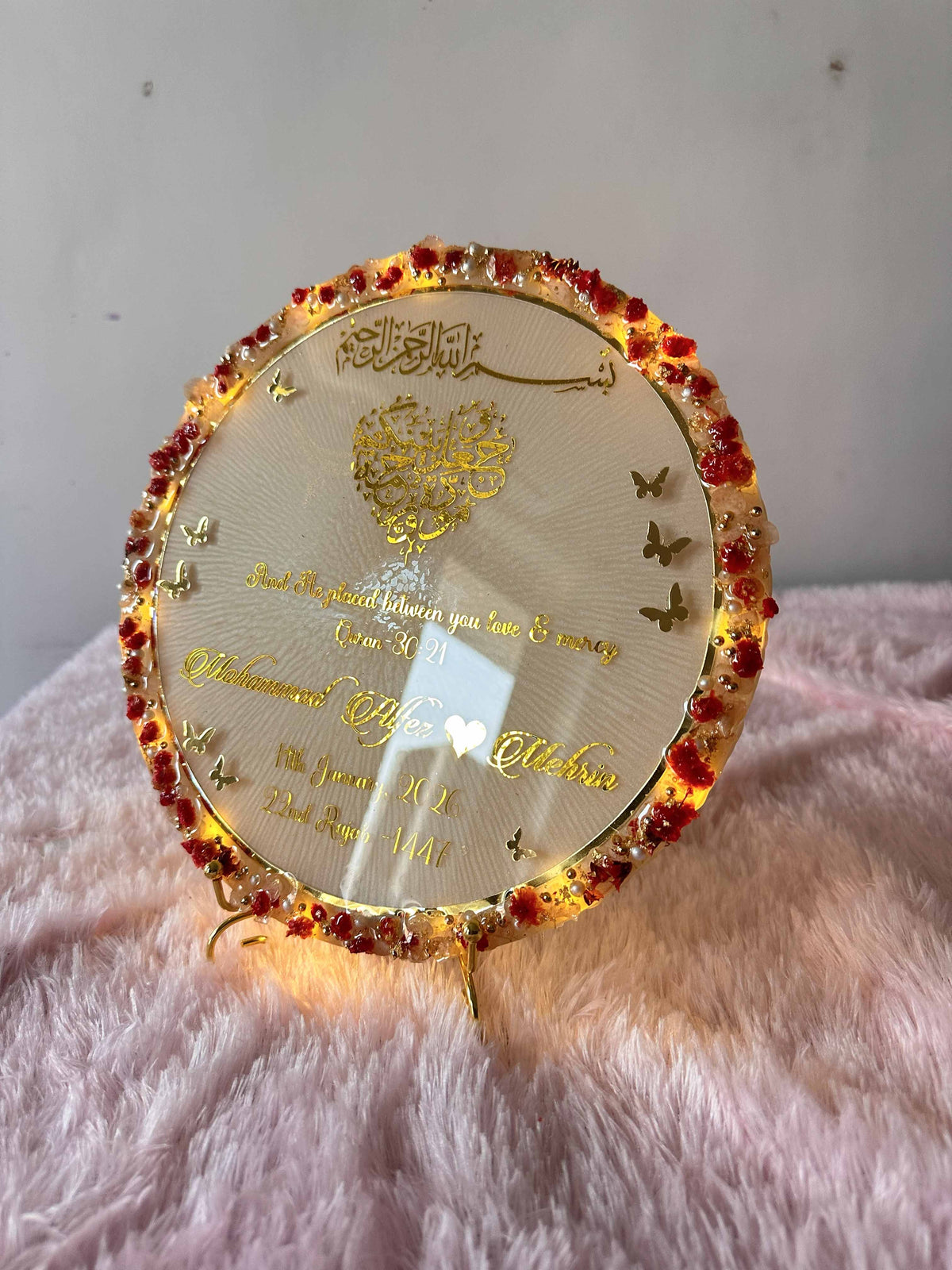 Custom Round Resin Art Frame & Keepsake Plaque