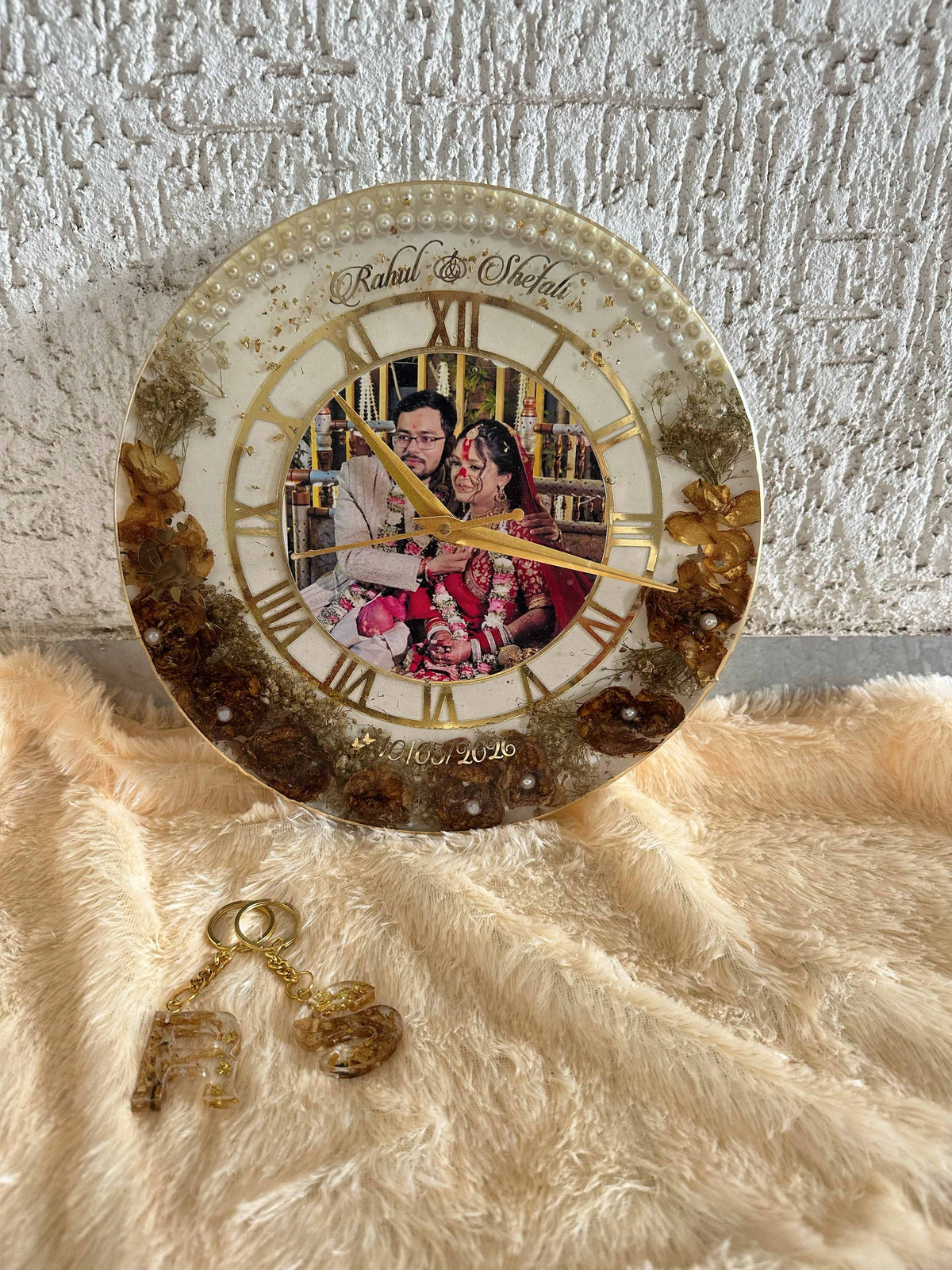 Custom Round Resin Varmala & Flower Preservation Wall Clock