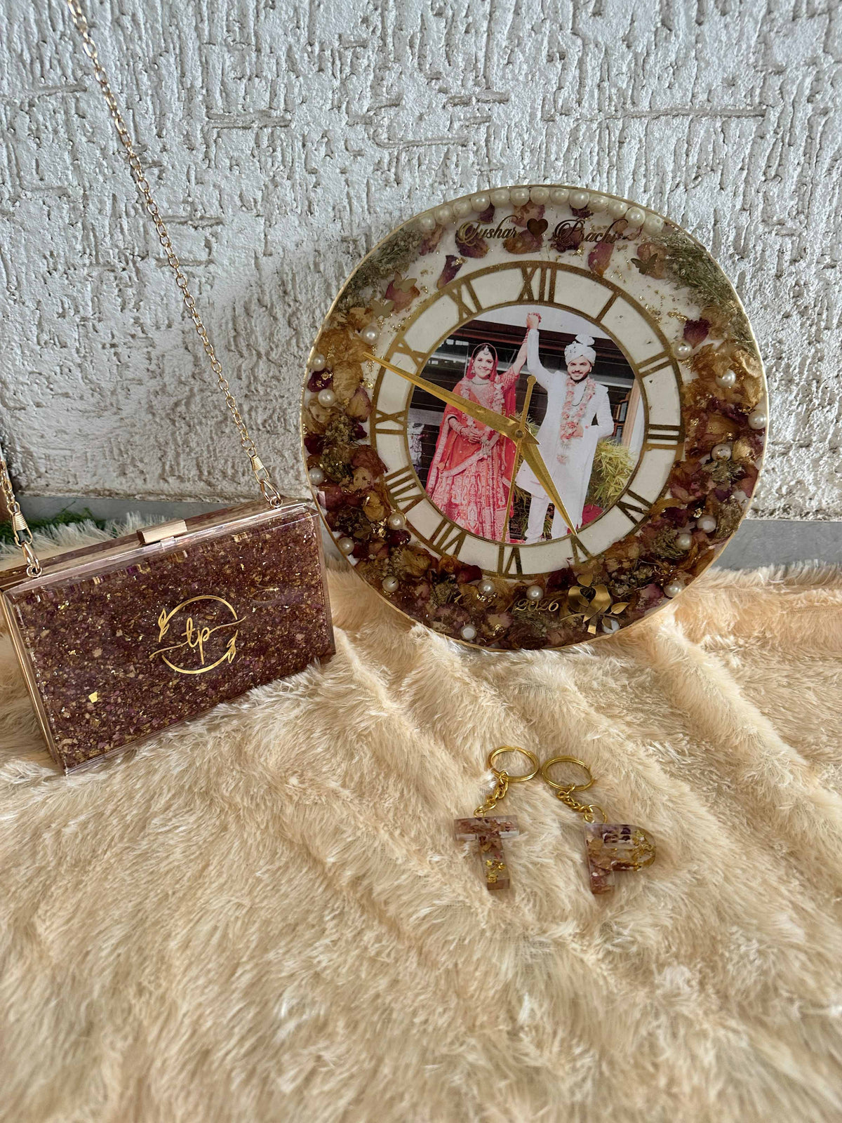 Custom Round Resin Varmala & Flower Preservation Wall Clock