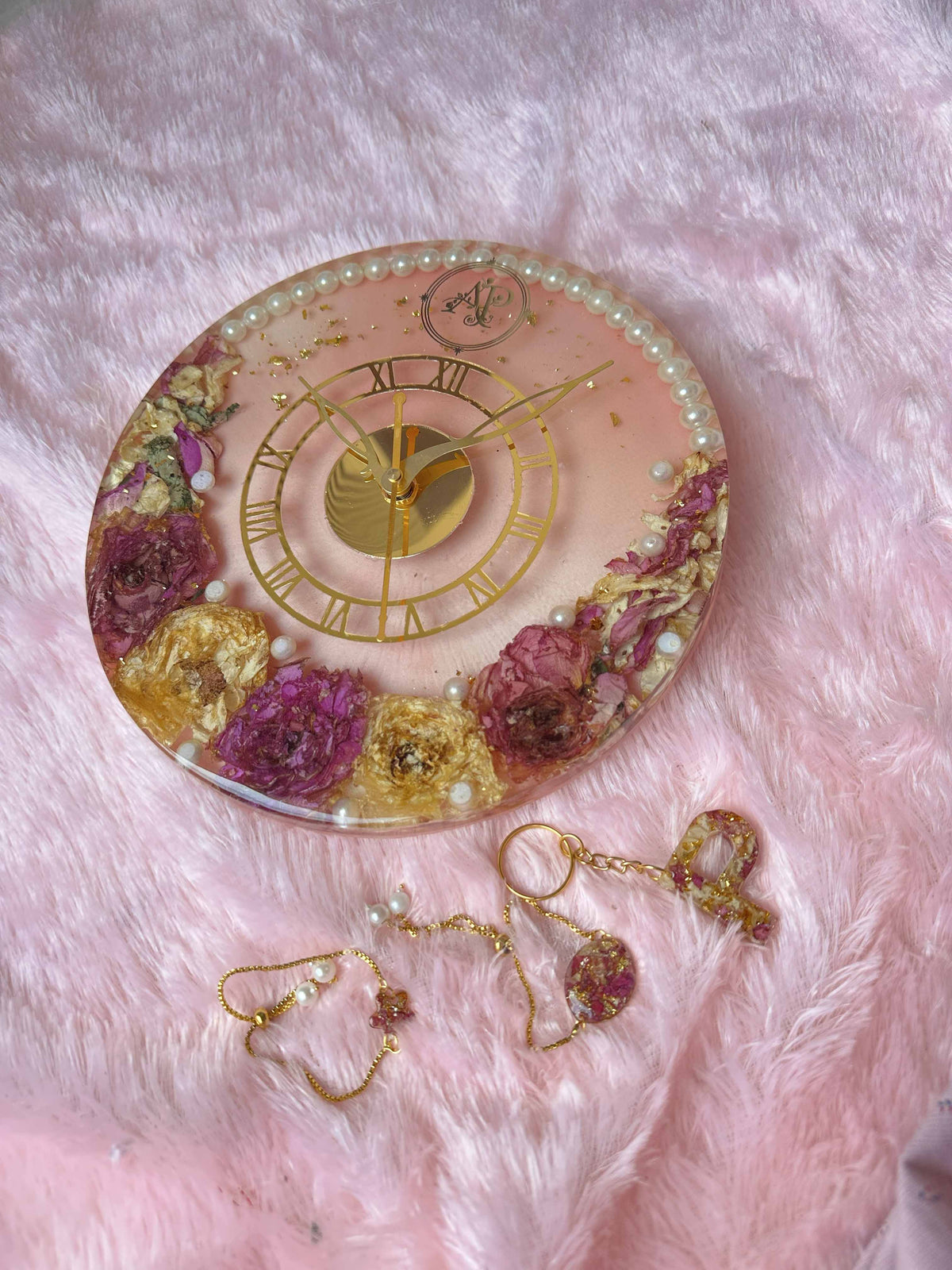 Custom Round Resin Varmala & Flower Preservation Wall Clock